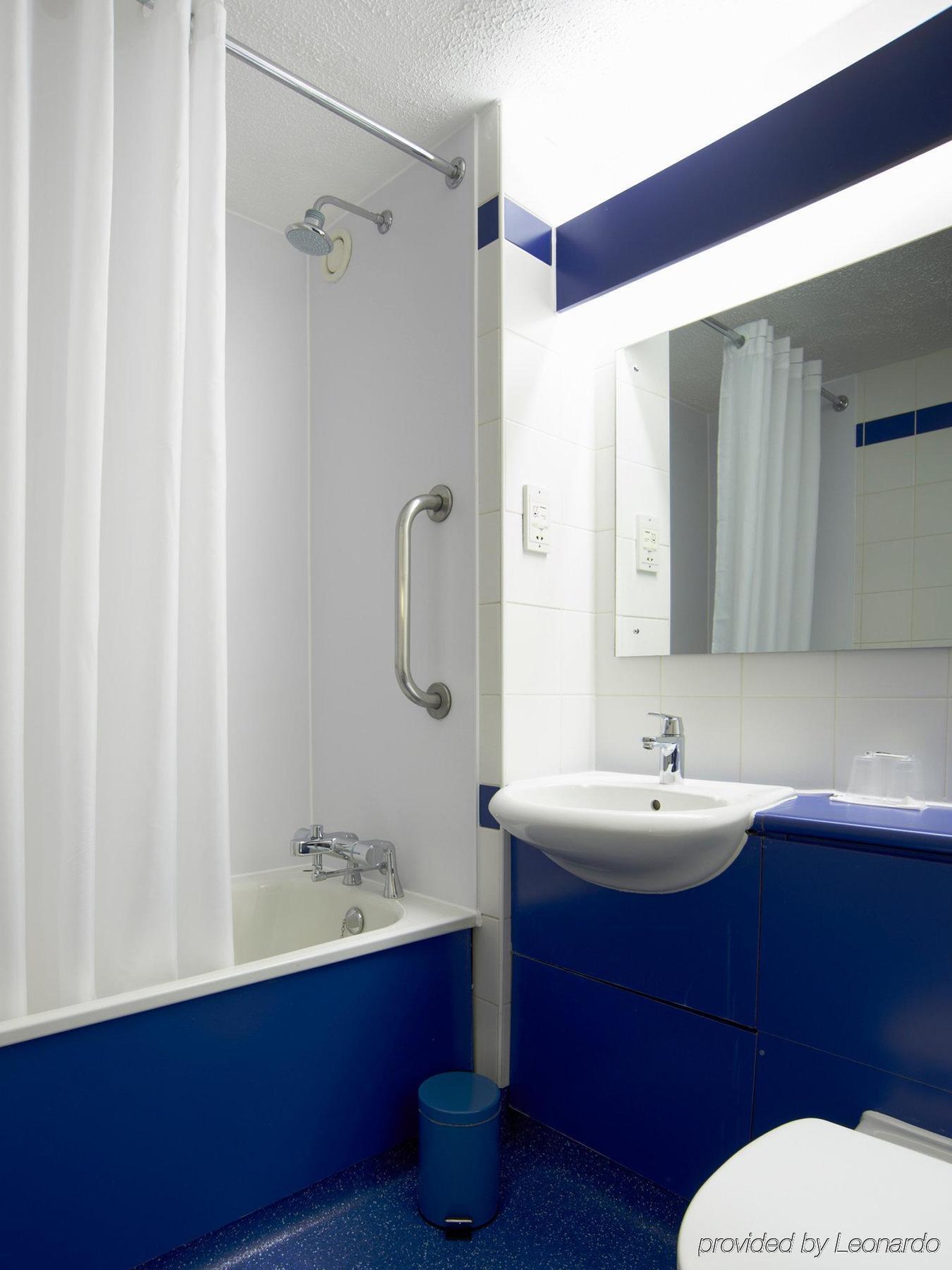Travelodge Sheffield Central Eksteriør billede